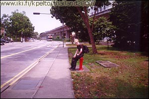 Geylangilla. Oikealla ylh��ll� on 