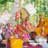 23.04.2000:Temppelill� rahapuu on munkkien edess�.